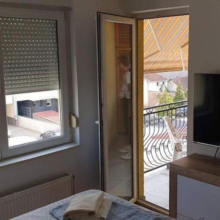 Apartman Anja Novi Sad Exterior foto