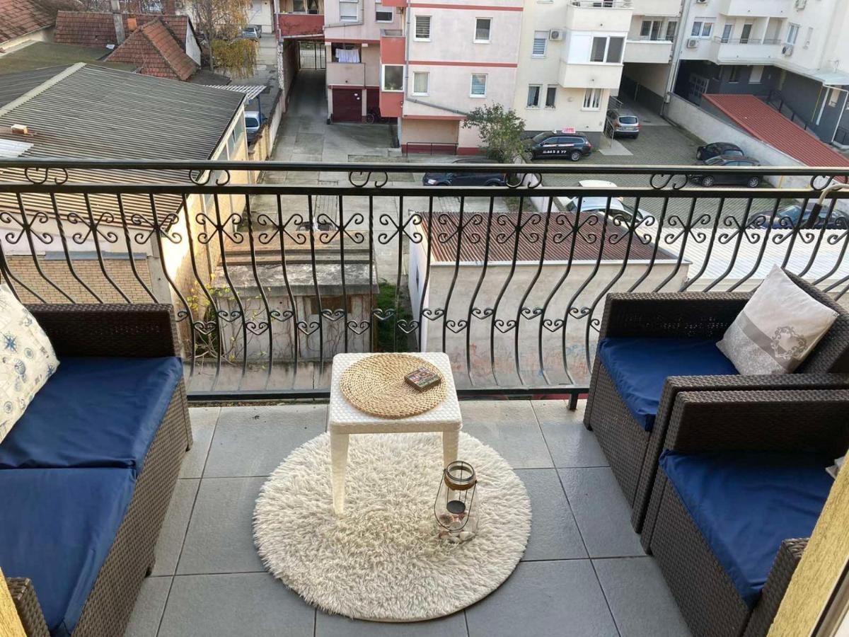 Apartman Anja Novi Sad Exterior foto